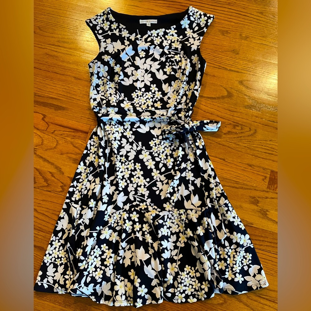 Sandra Darren Sleeveless Dress